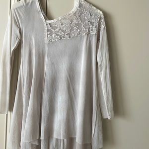 Gorgeous two piece robin Kaplan